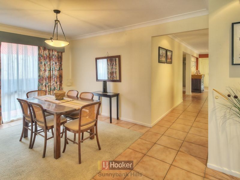 6 Silky Oak Court, Calamvale QLD 4116