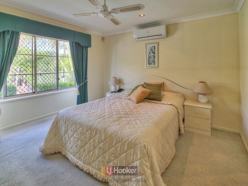 6 Silky Oak Court, Calamvale QLD 4116