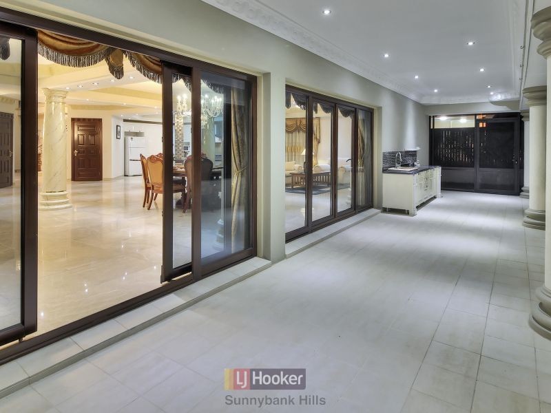 83 The Parkway, Stretton QLD 4116