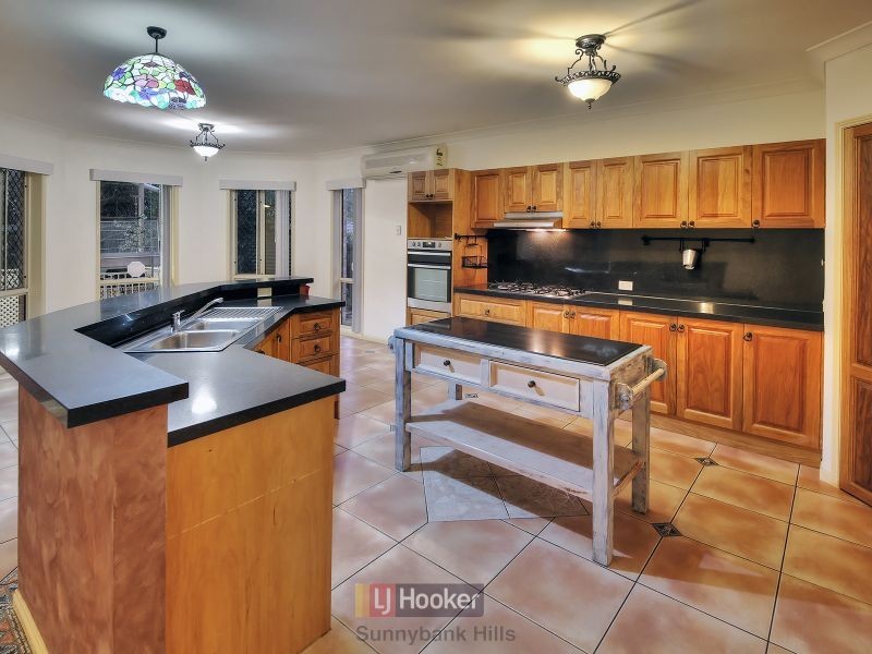 16 Oxford Place, Stretton QLD 4116