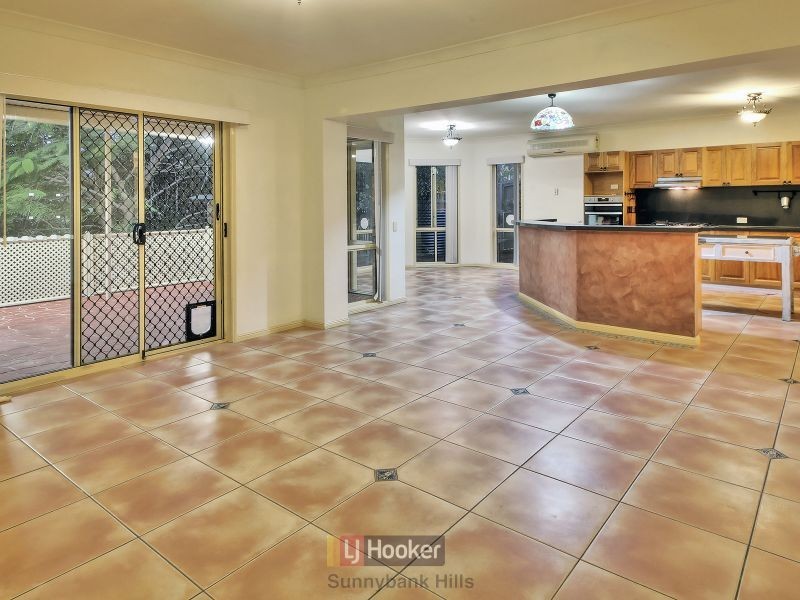16 Oxford Place, Stretton QLD 4116