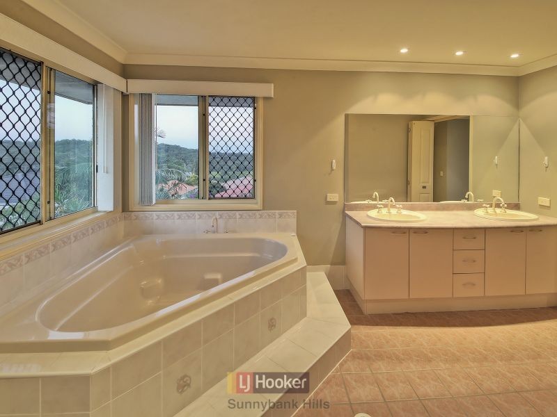 16 Oxford Place, Stretton QLD 4116