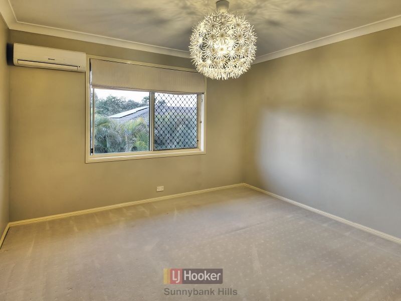 16 Oxford Place, Stretton QLD 4116