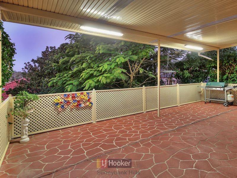 16 Oxford Place, Stretton QLD 4116