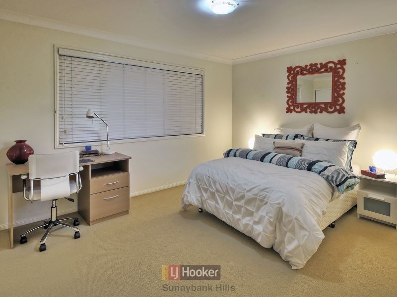 10 Lillydale Place, Calamvale QLD 4116