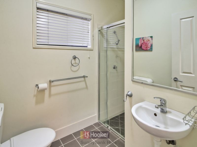 10 Lillydale Place, Calamvale QLD 4116