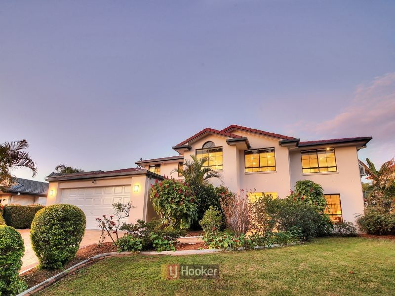 18 Victoria Crescent, Parkinson QLD 4115