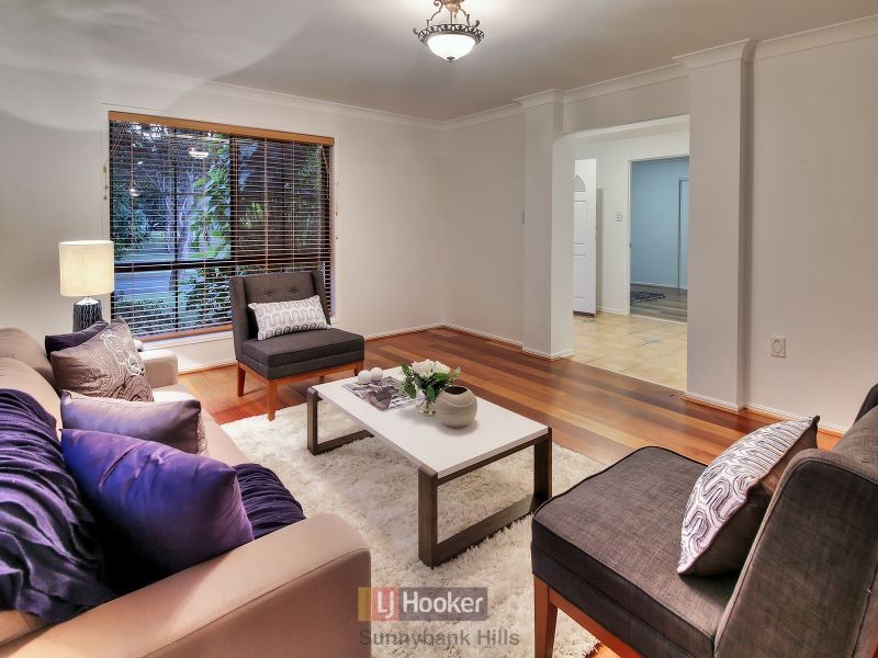 18 Victoria Crescent, Parkinson QLD 4115