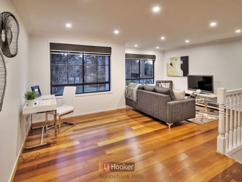 18 Victoria Crescent, Parkinson QLD 4115