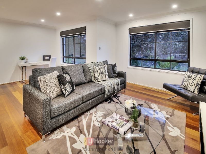 18 Victoria Crescent, Parkinson QLD 4115