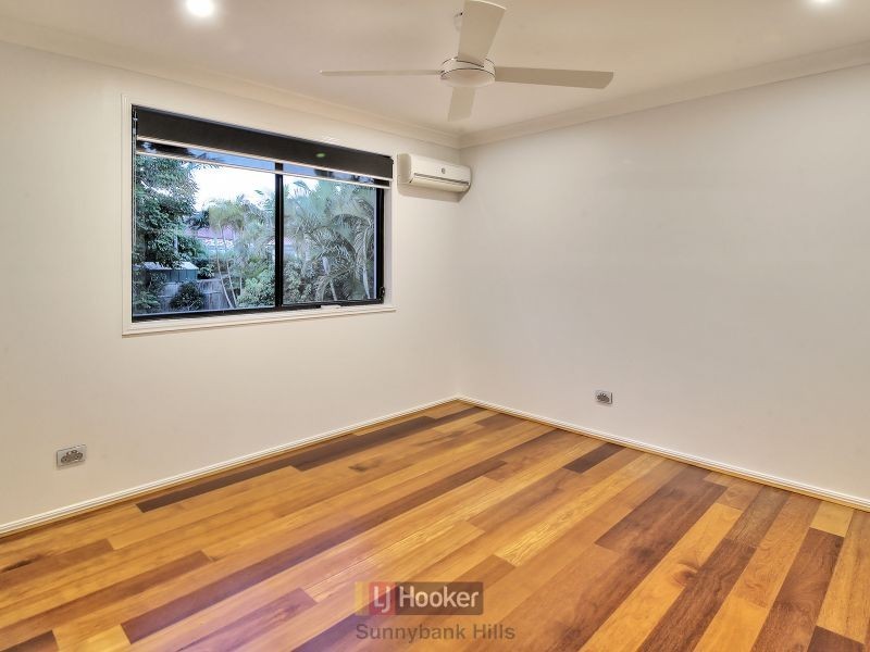 18 Victoria Crescent, Parkinson QLD 4115