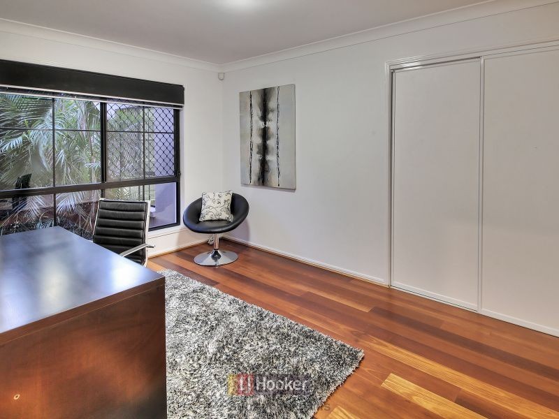 18 Victoria Crescent, Parkinson QLD 4115