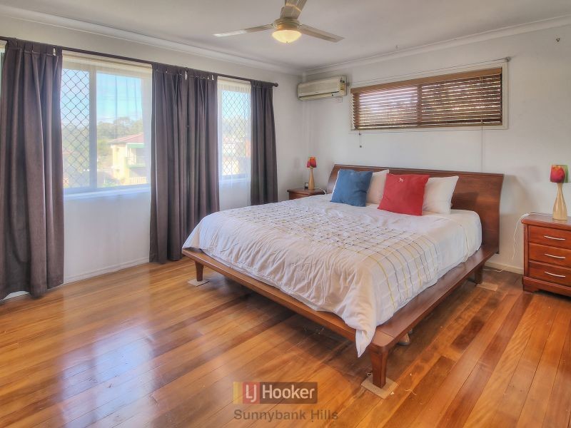 75 Granadilla Street, Macgregor QLD 4109