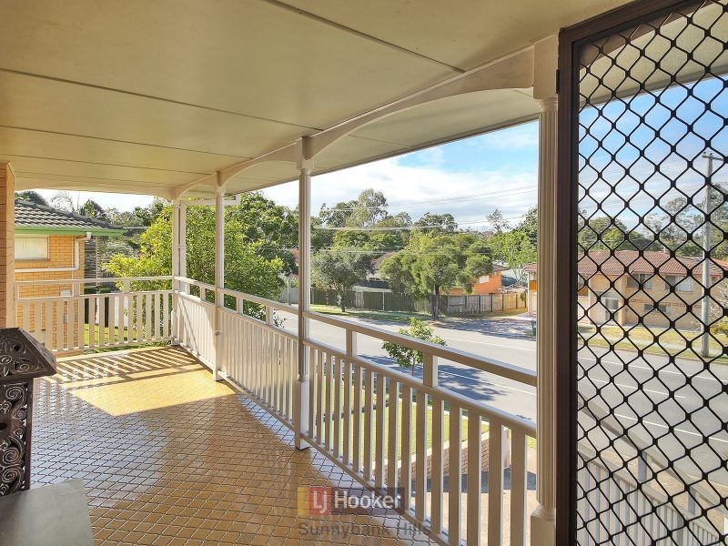 75 Granadilla Street, Macgregor QLD 4109