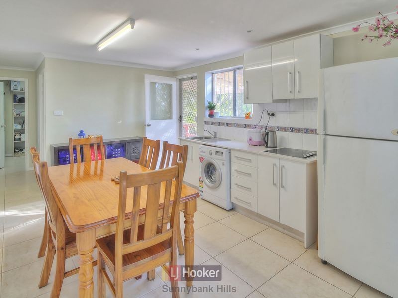 22 Kenny Street, Woodridge QLD 4114