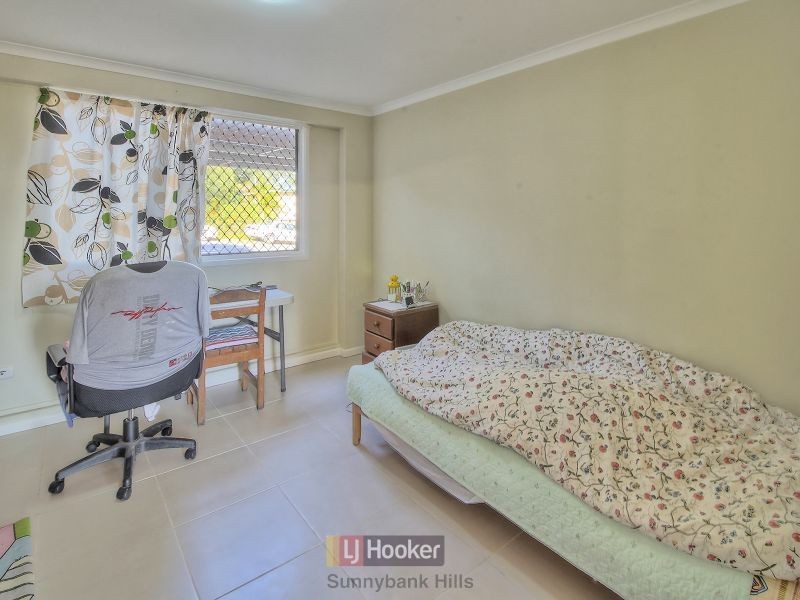 22 Kenny Street, Woodridge QLD 4114