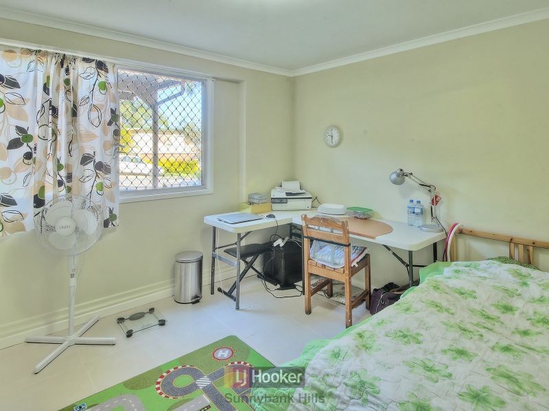 22 Kenny Street, Woodridge QLD 4114