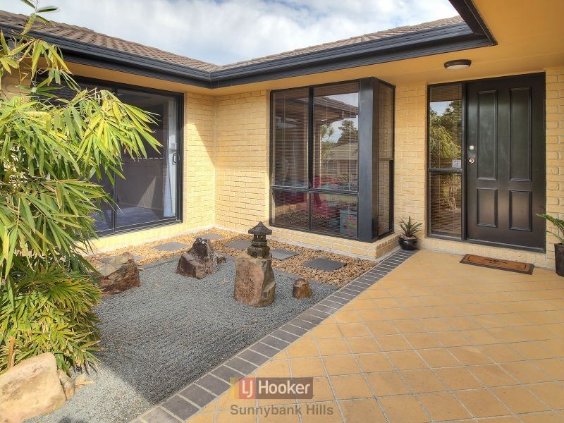 12 Newland Crescent, Parkinson QLD 4115