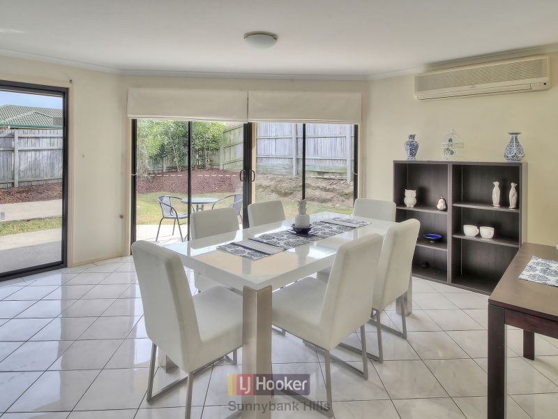12 Newland Crescent, Parkinson QLD 4115