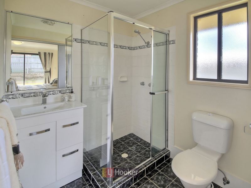 12 Newland Crescent, Parkinson QLD 4115