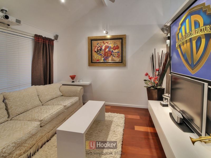 6 Lakkari Street, Eight Mile Plains QLD 4113