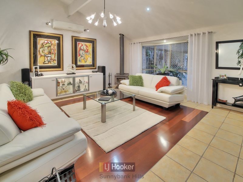 6 Lakkari Street, Eight Mile Plains QLD 4113