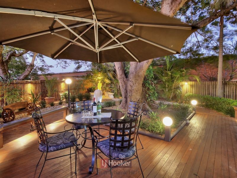 6 Lakkari Street, Eight Mile Plains QLD 4113