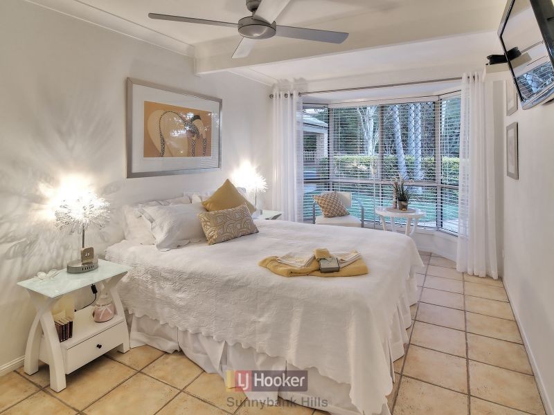 6 Lakkari Street, Eight Mile Plains QLD 4113