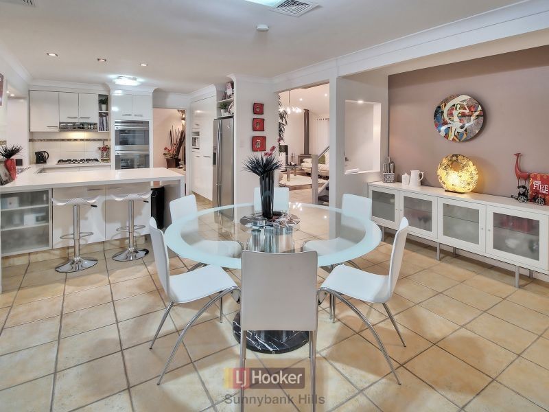 6 Lakkari Street, Eight Mile Plains QLD 4113