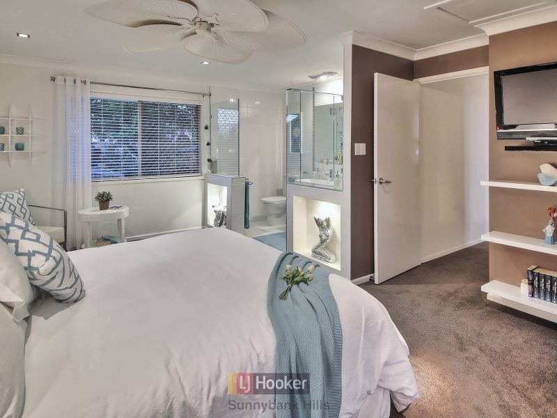 6 Lakkari Street, Eight Mile Plains QLD 4113