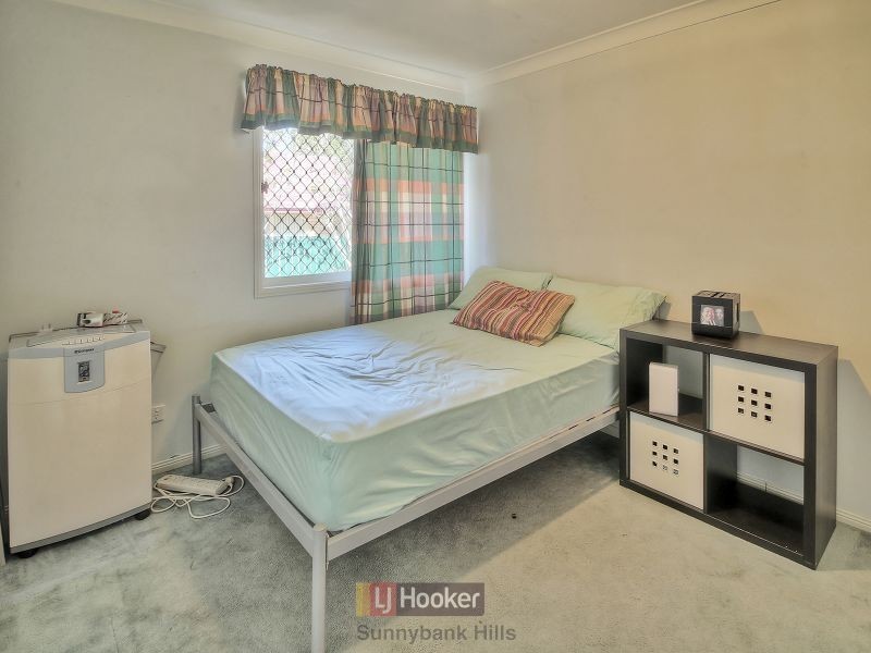 1 Golden Avenue, Calamvale QLD 4116