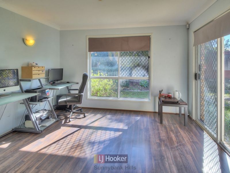 1 Golden Avenue, Calamvale QLD 4116