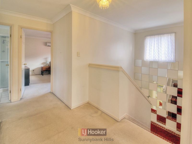 72 Lancaster Circuit, Stretton QLD 4116