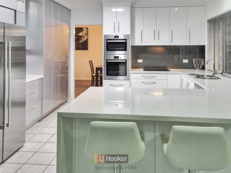 1 Ellesmere Place, Parkinson QLD 4115