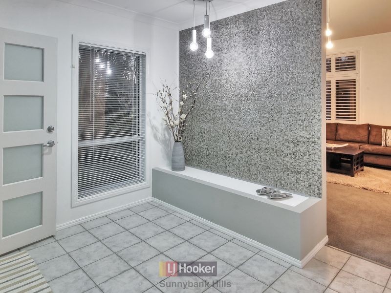 1 Ellesmere Place, Parkinson QLD 4115