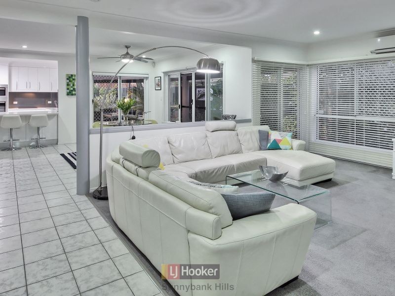 1 Ellesmere Place, Parkinson QLD 4115
