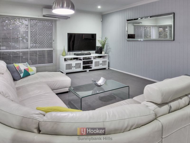 1 Ellesmere Place, Parkinson QLD 4115