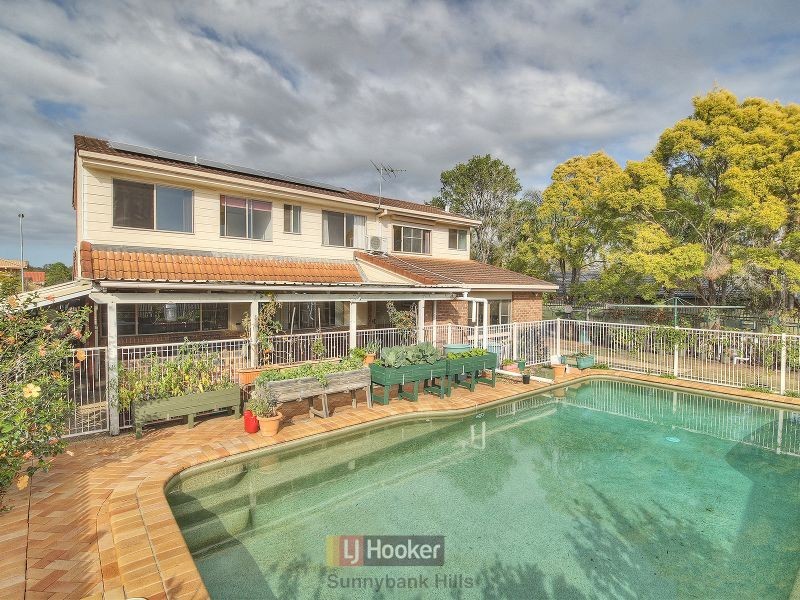 8 Lindstrom Court, Runcorn QLD 4113