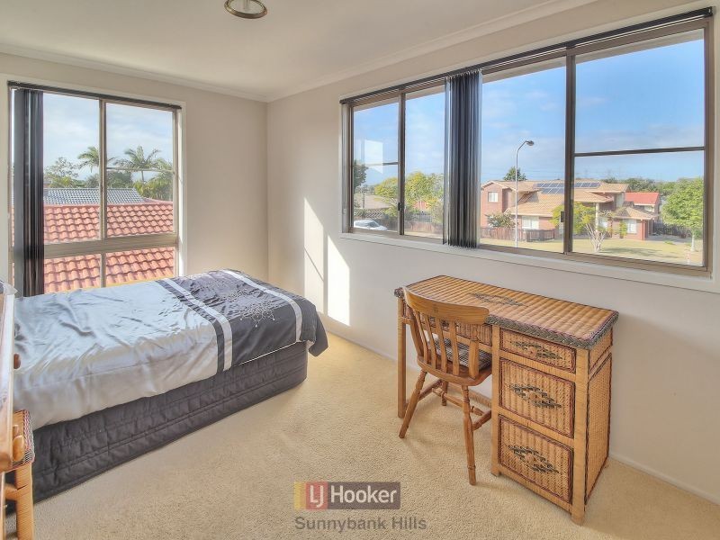 8 Lindstrom Court, Runcorn QLD 4113