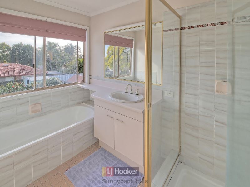 8 Lindstrom Court, Runcorn QLD 4113