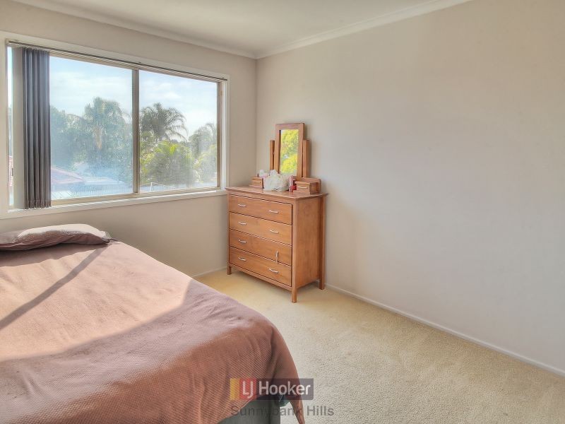 8 Lindstrom Court, Runcorn QLD 4113