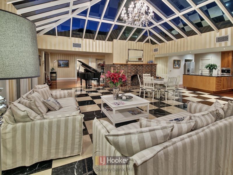 750 Musgrave Road, Robertson QLD 4109