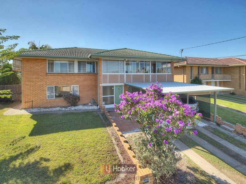 18 Tandanya Street, Mansfield QLD 4122