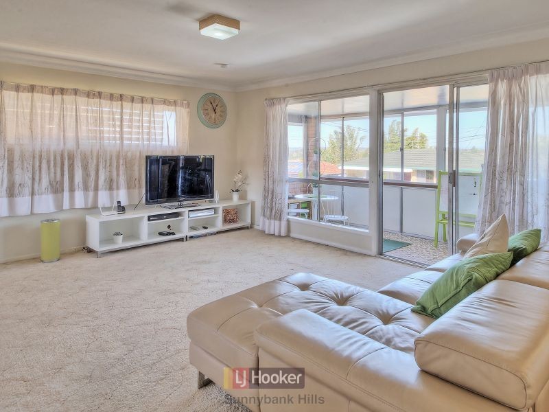 18 Tandanya Street, Mansfield QLD 4122