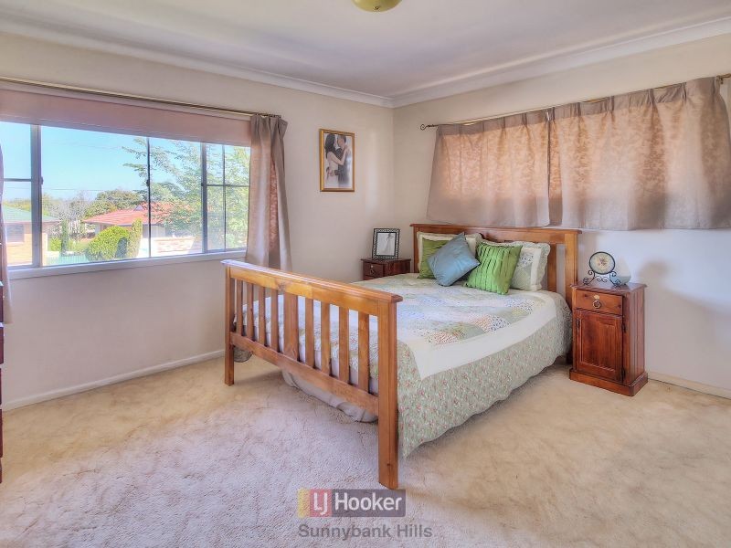 18 Tandanya Street, Mansfield QLD 4122