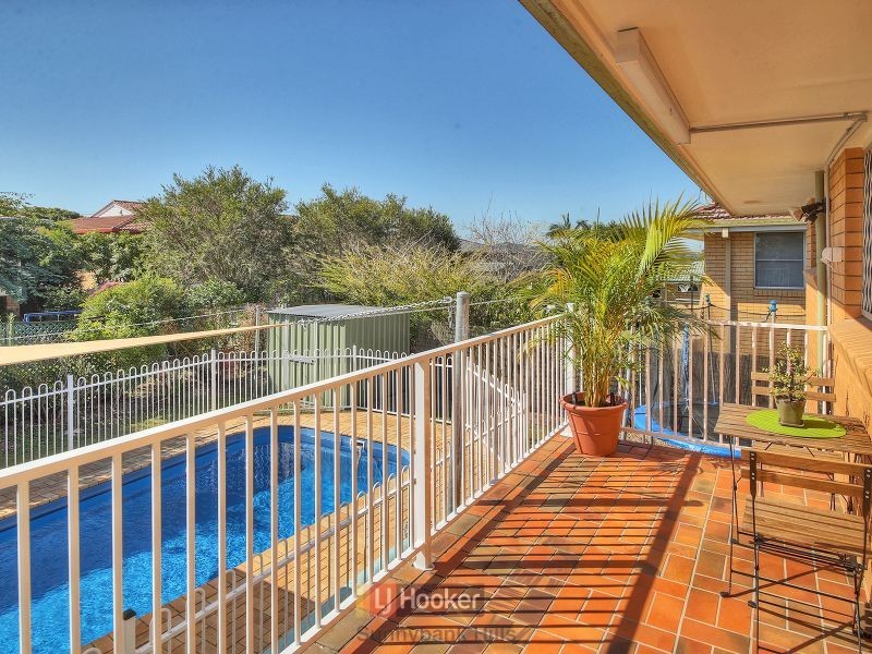 18 Tandanya Street, Mansfield QLD 4122