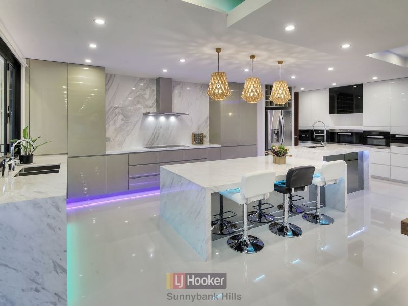 9 Parnassus Street, Robertson QLD 4109