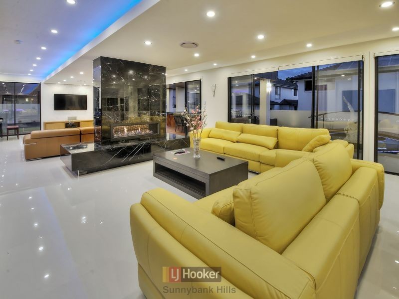 9 Parnassus Street, Robertson QLD 4109