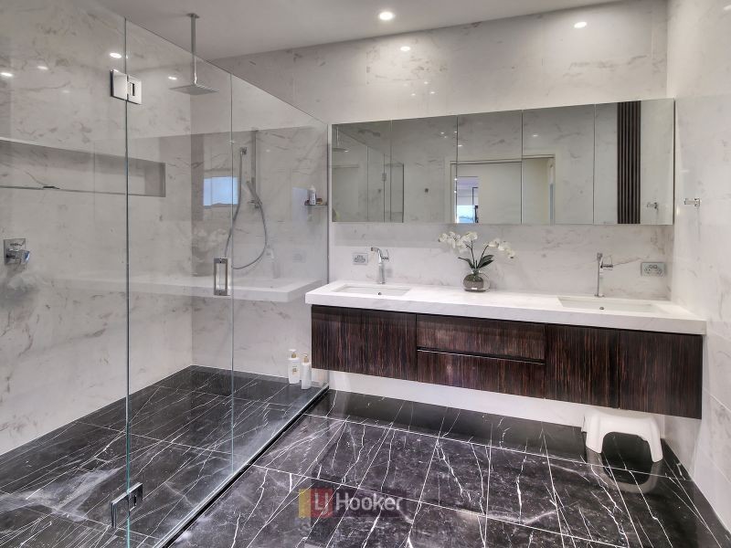 9 Parnassus Street, Robertson QLD 4109