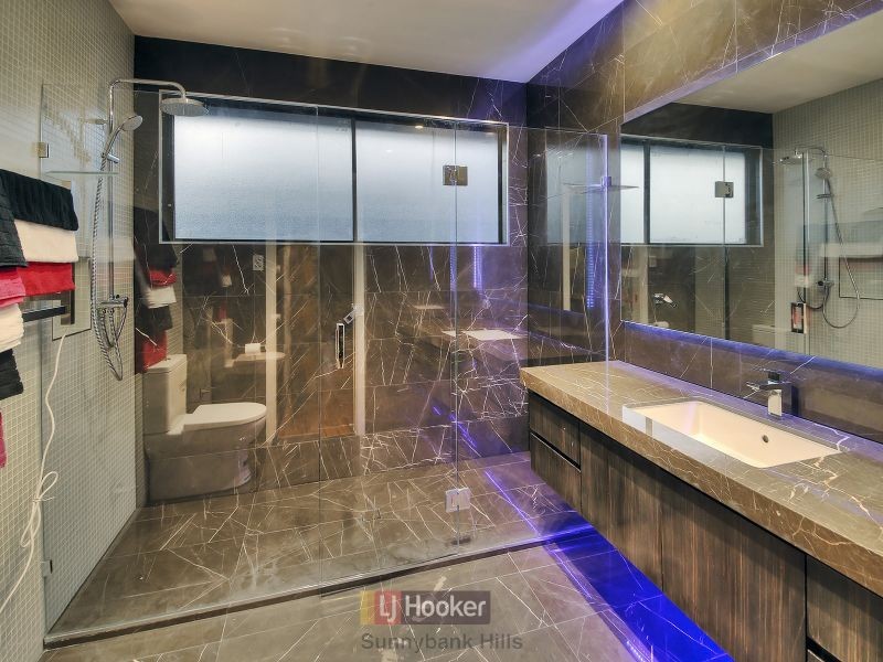 9 Parnassus Street, Robertson QLD 4109